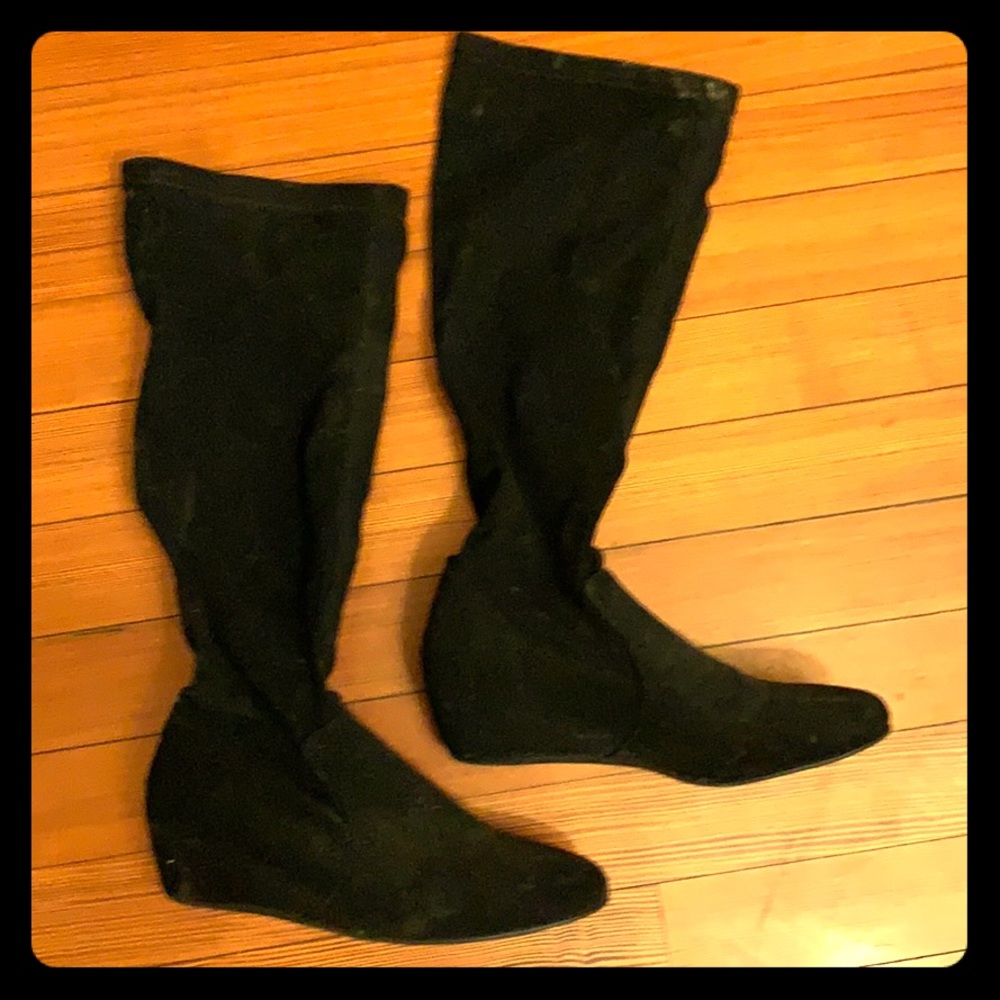 Accepting offers!! Boden wedge boots